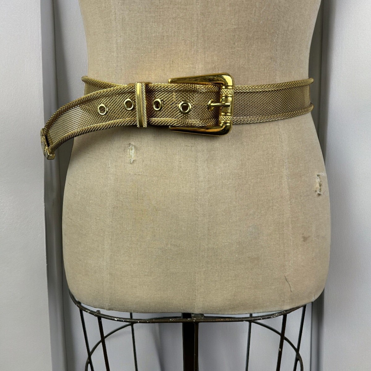 VTG Retro Pat Pend gold tone metal reflective belt size XS/Small. 80s Gold Metal Stretch Belt | Skinny Slinky Belt | Skinny  main image 3
