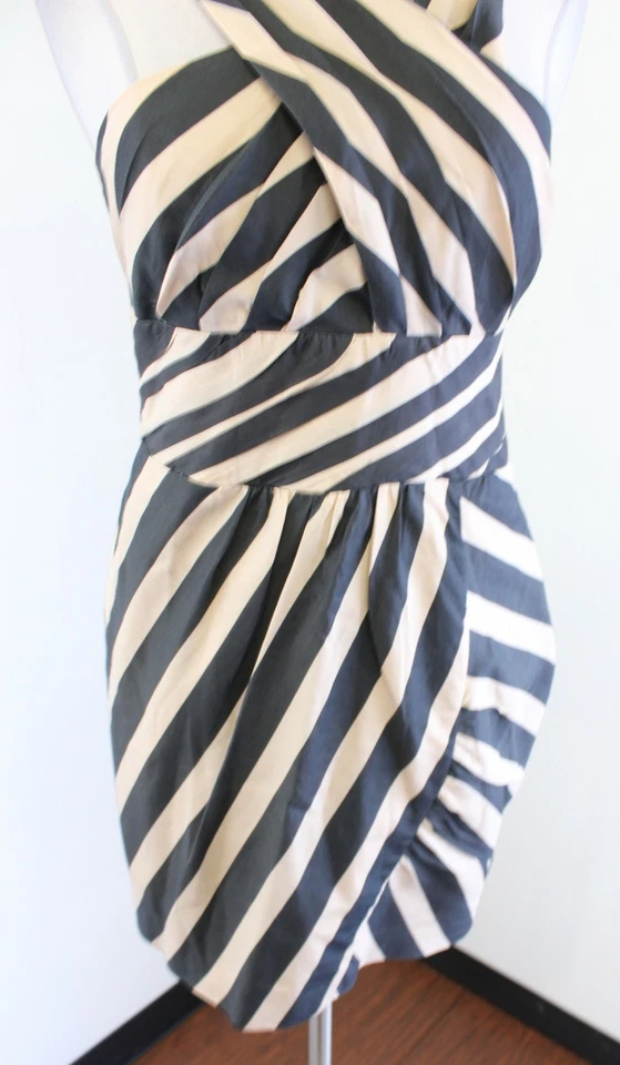 Платье-футляр Leifsdottir Anthropologie Macaw в полоску с запахом лиф размер 6 черное - Изображение 4 из 4