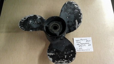 48-78118A40 Mercury Propeller 14-1/2x17 Alum RH 15-spline D7