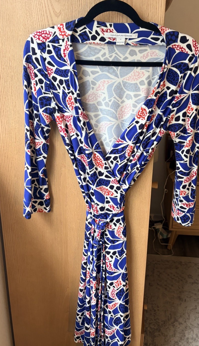 Diane von Furstenberg Wrap Dress 6 Blue/White/Red… - image 1
