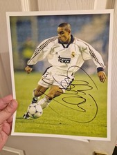 ROBERTO CARLOS AUTHENTIC HAND SIGNED 10X8 COLOUR PHOTO UK SELLER