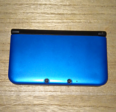 Nintendo 3DS XL Blue/Black 3D Capable Handheld Console w/ 4GB SD Card
