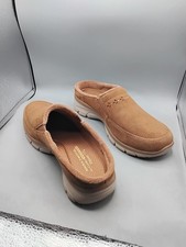Skechers Easy Going Autumn Sweetheart Studded Suede Clogs 8.5M Tan A273