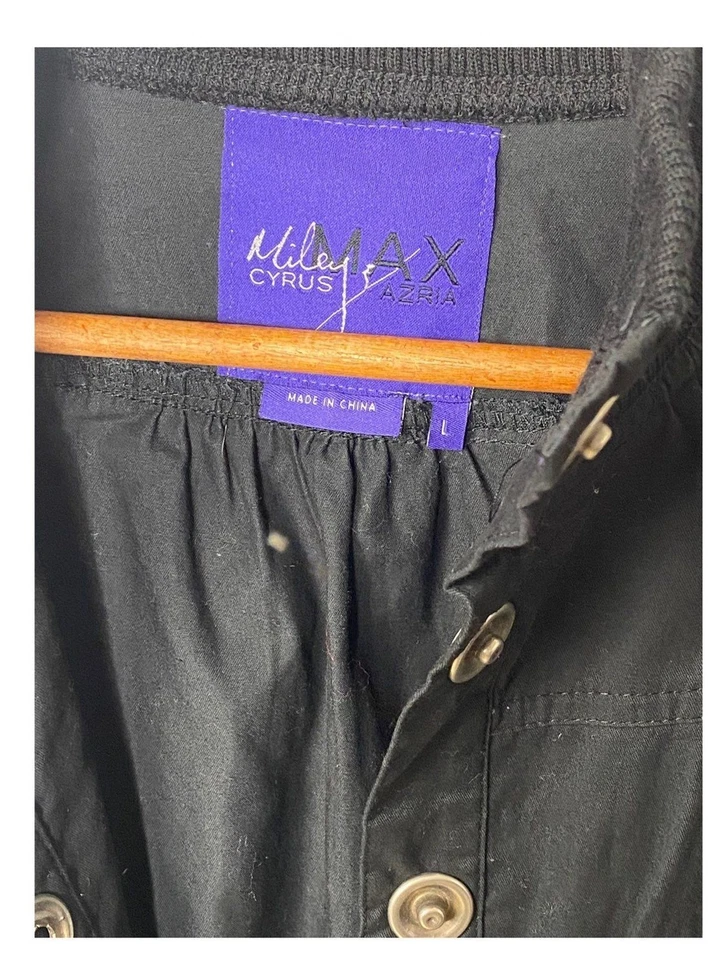 L Black Jacket, Snap buttons, roll up sleeves - Image 3 of 4