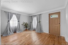 Charmingly Renovated Smart Home 🏡