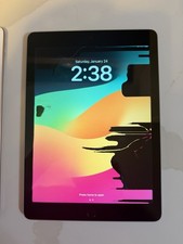 WiFi Only Apple iPad 6th Gen Space Gray DAMAGED SCREEN No Broken Glass 32GB