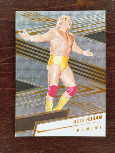 Hollywood Hulk Hogan™ [Gold Refractor] #HOF-HH card from 2025 Topps Chrome WWE Hall of Fame Autograph