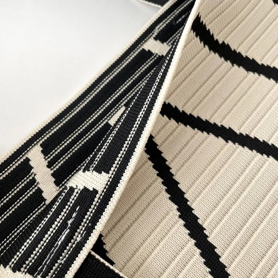 Womens Unique Vintage Knitted Handbag with Comfortable Carrying Straps