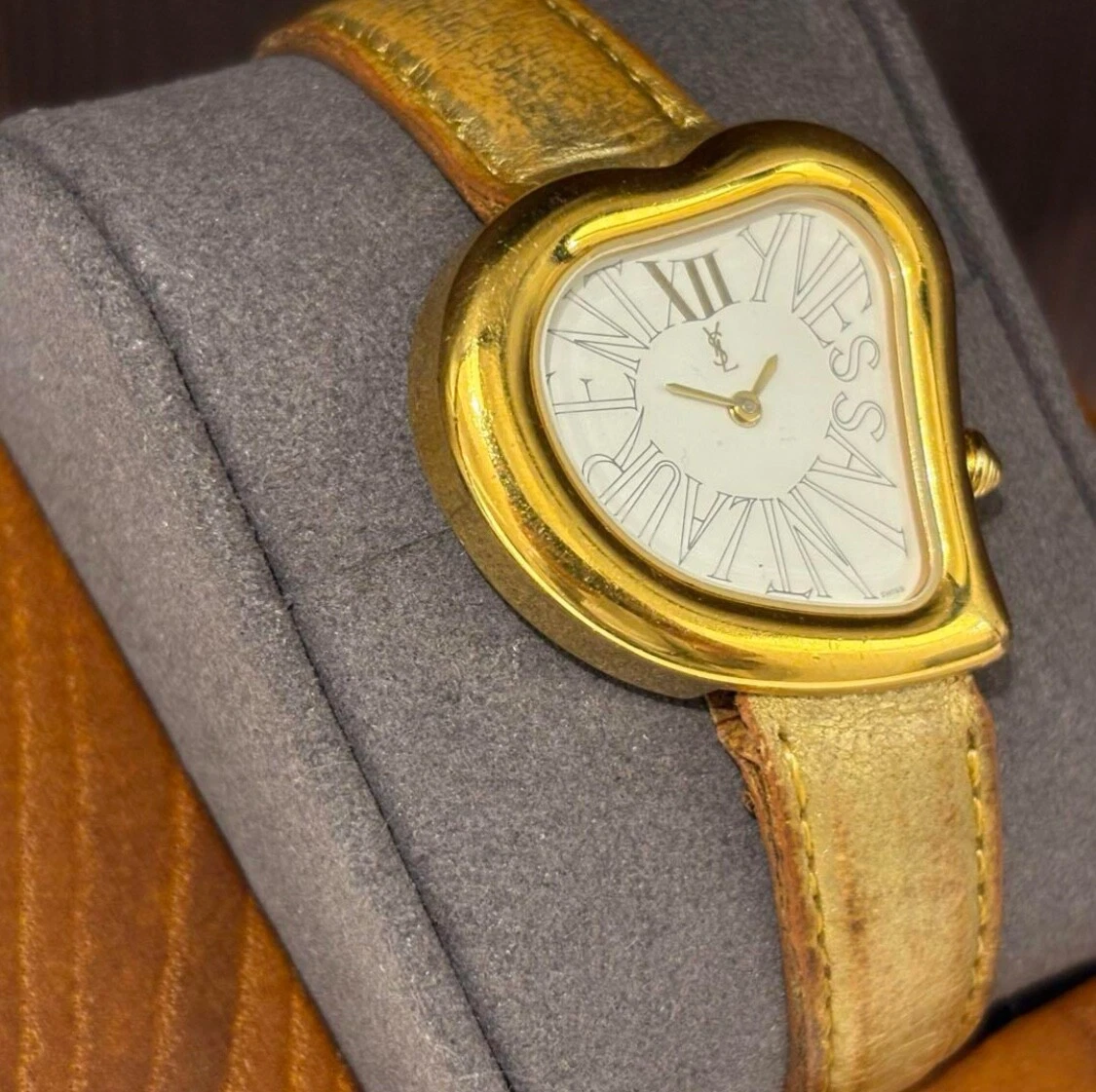 SAINT LAURENT (YSL) Orologio da polso analogico donna Yves Saint Laurent Kawaii oro cuore 30mm funzionante