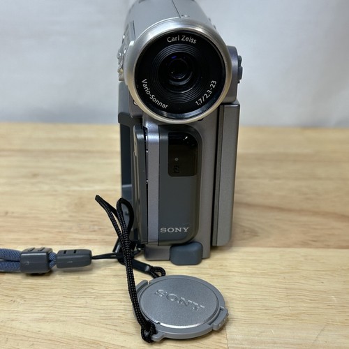 Sony Handycam DCR-lP5 MicroMV Video Camcorder W/ Bag & Accessories - Tested - Picture 5 of 21