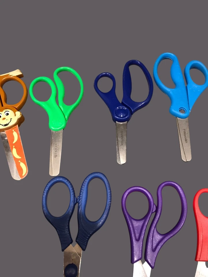 Lot of 8- Children's Scissors-Fiskars, Westbend, Crayola, more - Image 3 of 3