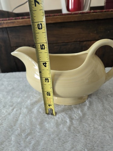 HLC Fiesta Gravy Boat-pale Yellow - Picture 2 of 6
