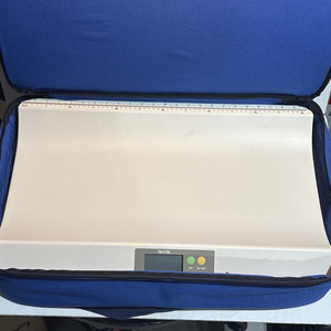 Tanita Digital Pediatric Baby Scale Model BD-585 Up 2 40 Pounds w/ Carrying Case