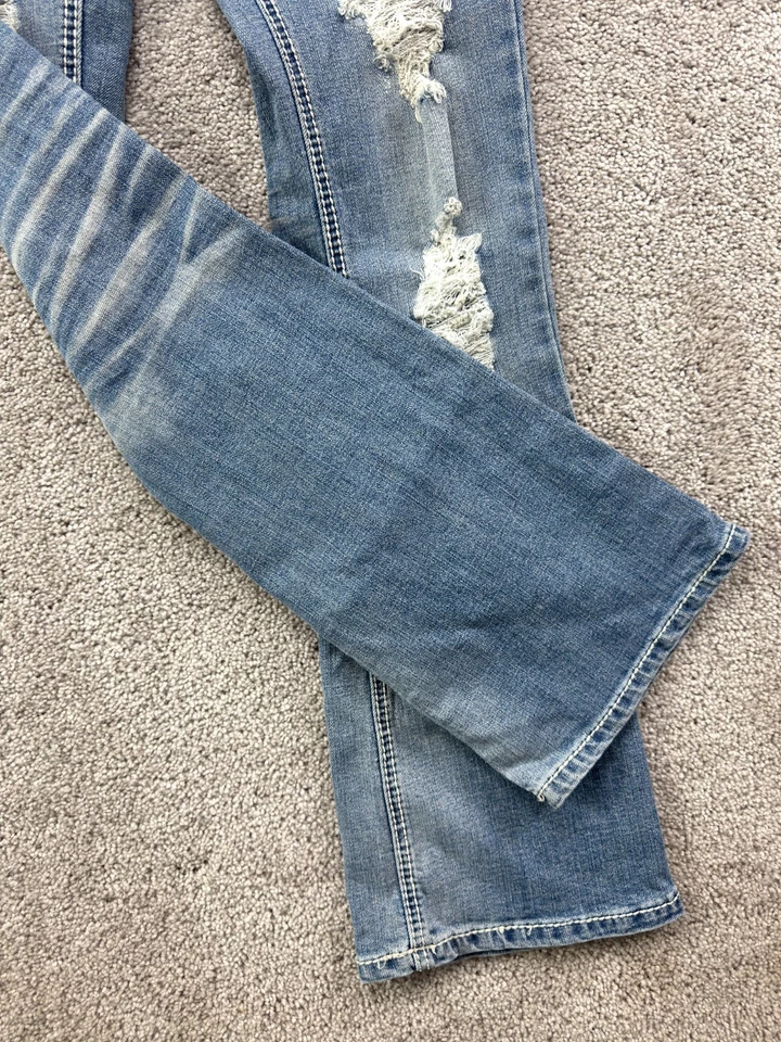 Pantalones de mezclilla azul asfalto corte bota para mujer 7 cortos tiro bajo lavado ligero desgastado Y2K Foto 4 de 4