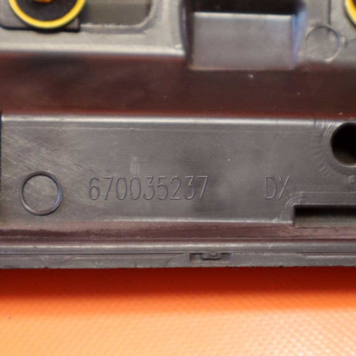 MASERATI LEVANTE DOOR MOLDING LOWER TRIM RIGHT REAR 2017 2018 2019 670035237OEM
