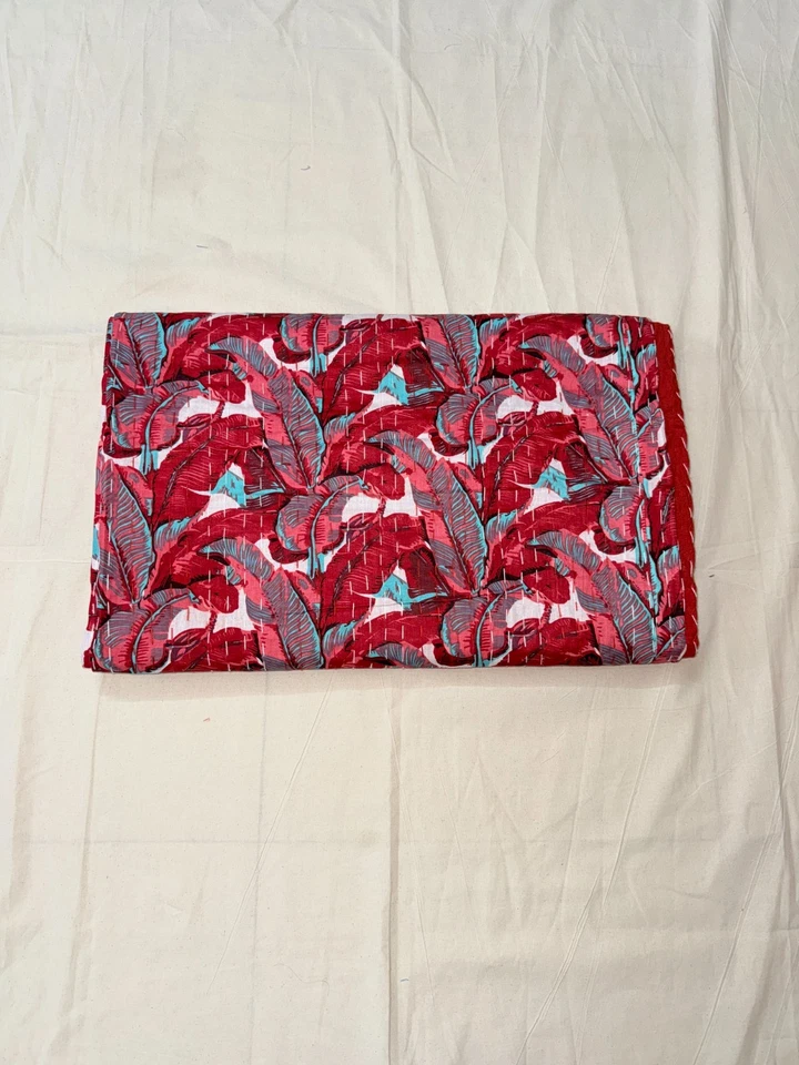 Funda de cama Kantha Gudari roja boho vintage hecha a mano manta cosida a mano Razai Foto 2 de 4