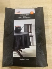 Way to Celebrate Halloween Skulls Black Bats 70in Round PEVA Vinyl TableclothNEW