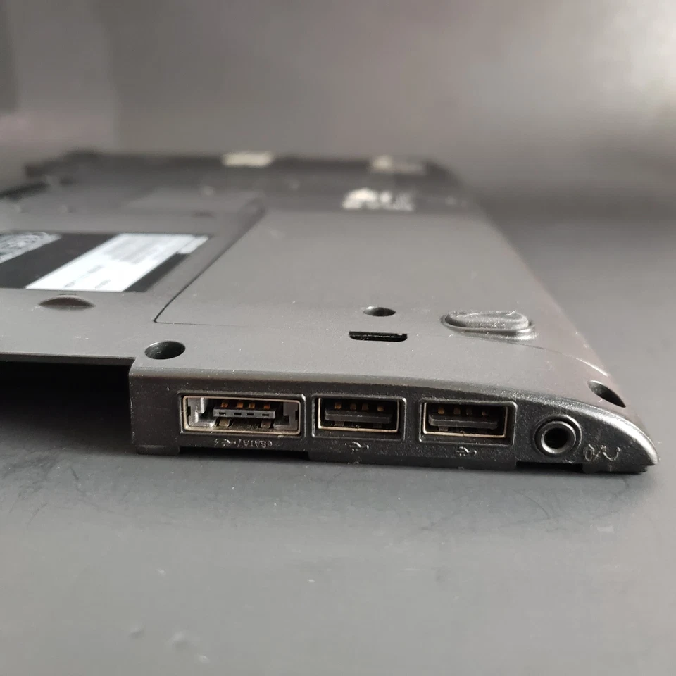 FUNDA BASE PORTATIL TOSHIBA TECRA R850-S8520 GM903102941A - Foto 4 de 4