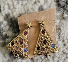 Vintage Avon Gold Tone Christmas Tree Earrings Multi Color Stones 1.75"