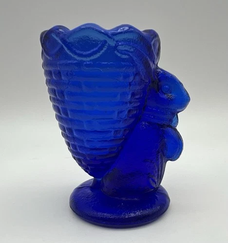 Fenton / L.E. Smith Cobalt Blue Glass Easter Bunny Rabbit Egg Cup 3.25” Vintage
