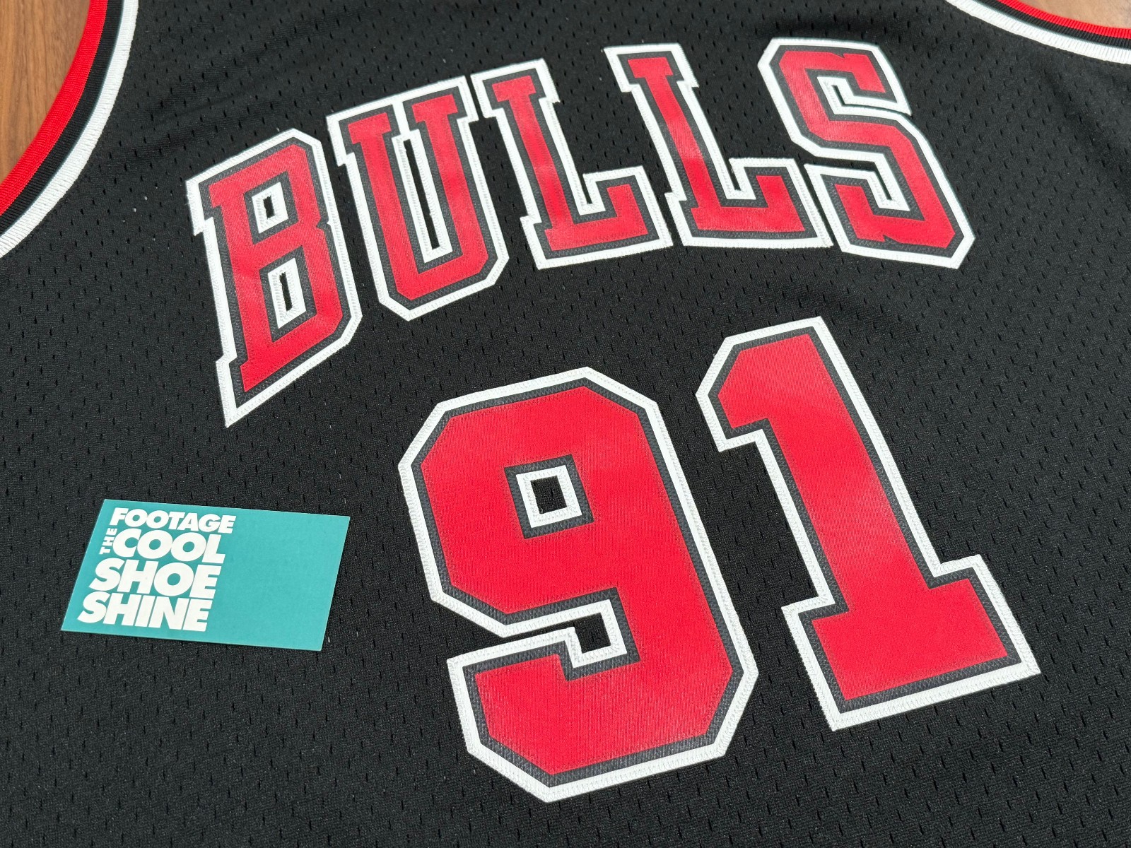 MITCHELL & NESS NBA SWINGMAN DENNIS RODMAN CHICAGO BULLS JERSEY BLACK RED XXL image 4