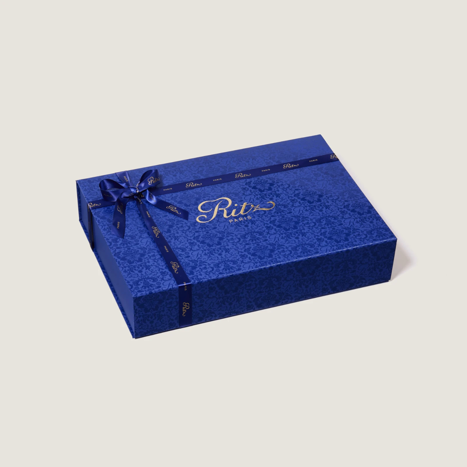 The Ritz Paris RARE Bathrobe & Spa Teddy Bear Key Ring Gift Set ROBE SIZE LARGE image 3