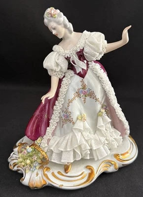 AMAZING! CAPODIMONTE DRESDEN LACE VICTORIAN LADY w BASKET OF FLOWERS FIGURINE - Image 1 of 4