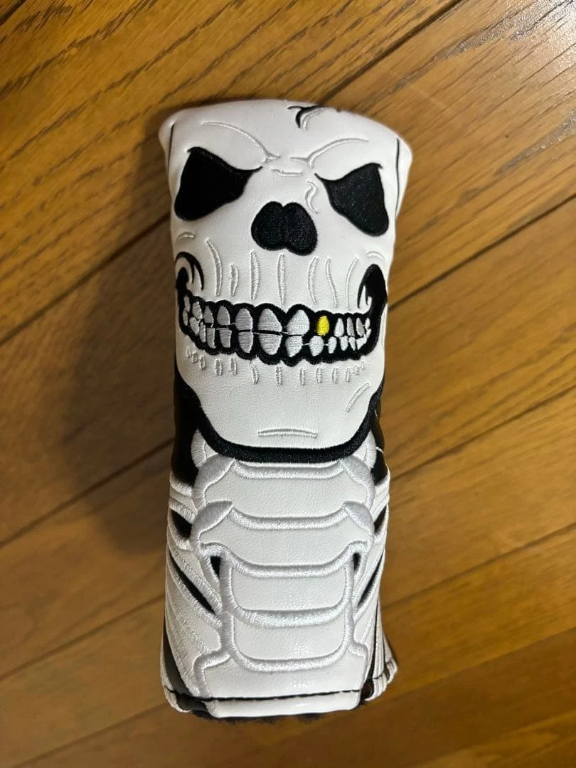 Scotty Cameron 2017 Halloween Knock Em Dead Skull Glow Putter Headcover Golf