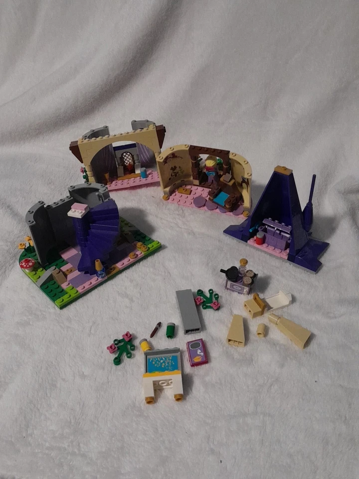 LEGO Disney: Rapunzel's Creativity Tower 41054 Foto 2 de 4