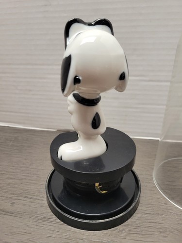 Vintage 1995 Peanuts SNOOPY Joe Cool Collectable Watch With Dome Case Figure - Picture 7 of 24