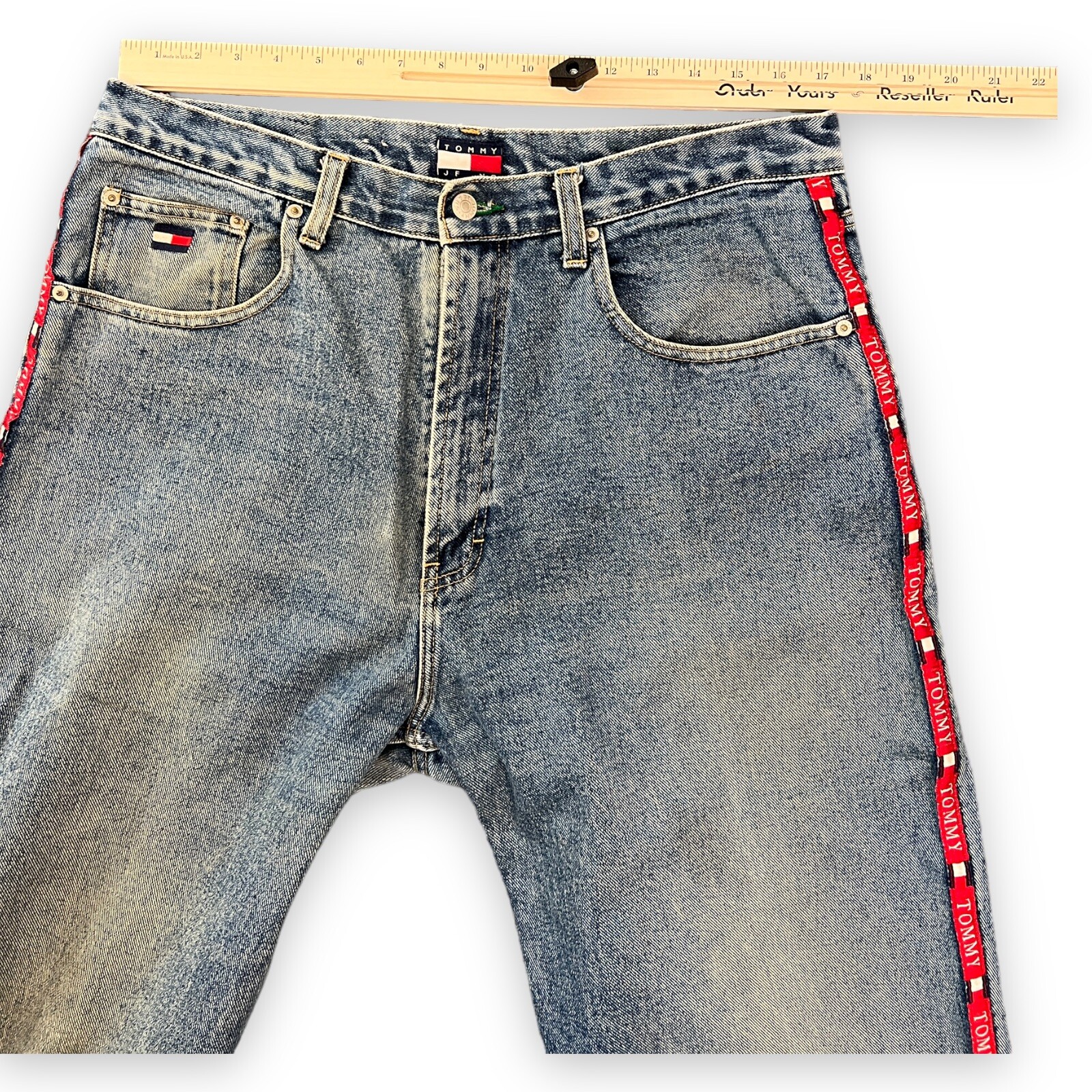 Tommy Jeans With Tommy Leg Loop – Dibkast