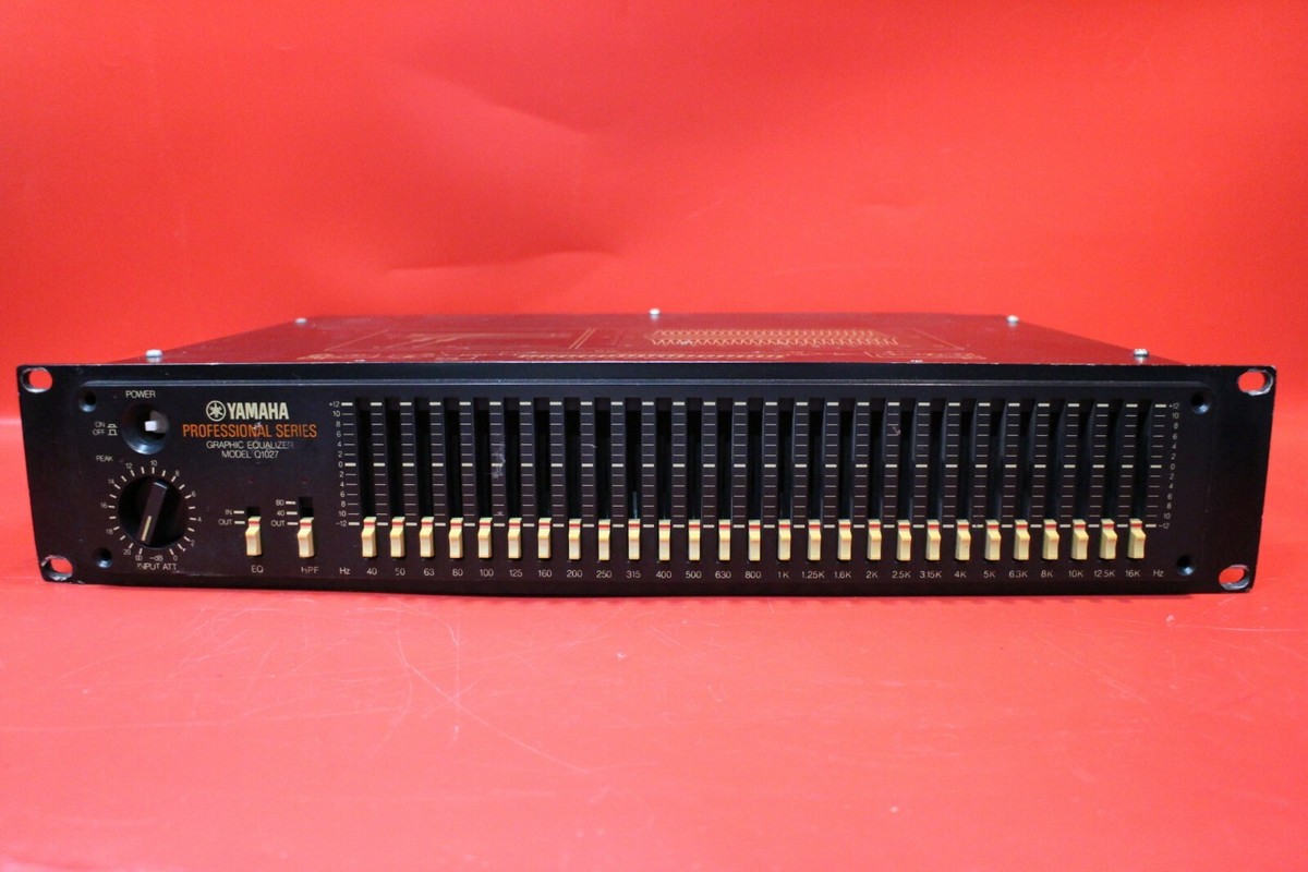 USED YAMAHA Q1027 Graphic Equalizer Model Professional Series