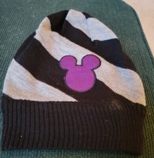 Disney Mickey Mouse Matching Hat & Scraf.   New