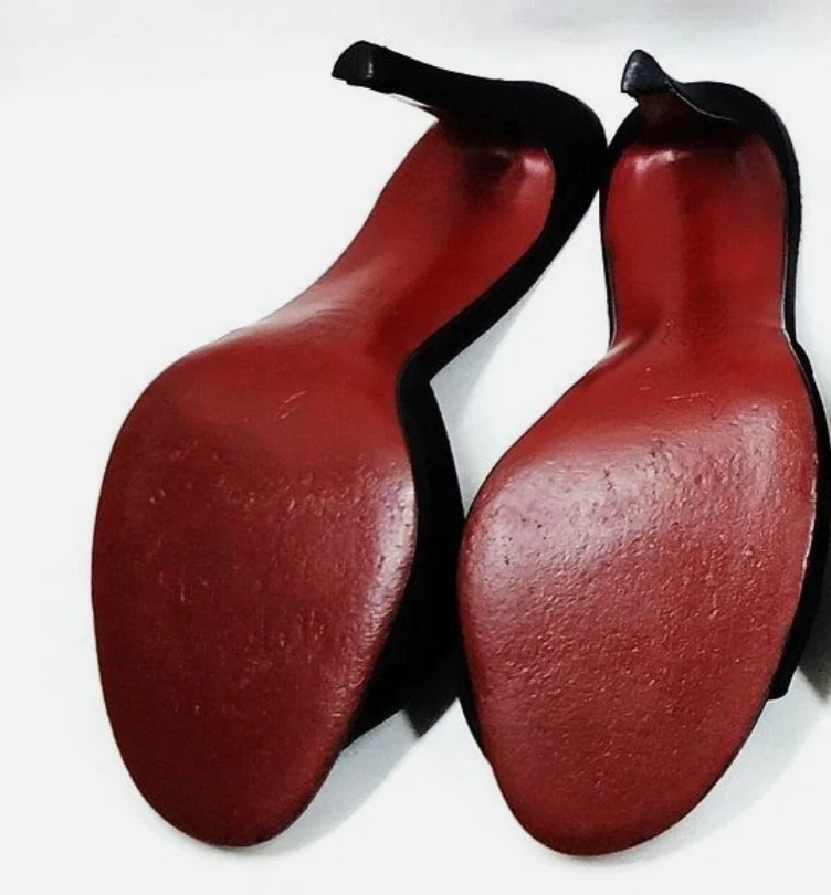 Christian Louboutin Arco Estilo Matricia Negro Rojo Suela Talla 6.5 Mujer Tacones Mula Foto 2 de 4