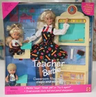 VTG 1995 Mattel Teacher Barbie Doll #13914 w/2 Students & More *NEW Sealed