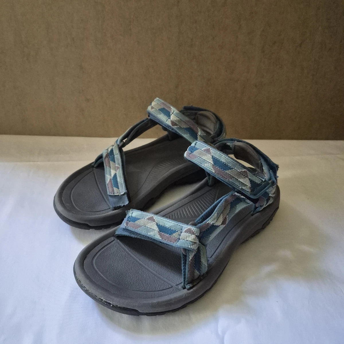 Teva Hurricane Sandals for Women for sale | eBay display picture 3