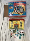 VINTAGE FISHER PRICE LITTLE PEOPLE CHILDREN'S HOSPITAL #931 1976 With Box