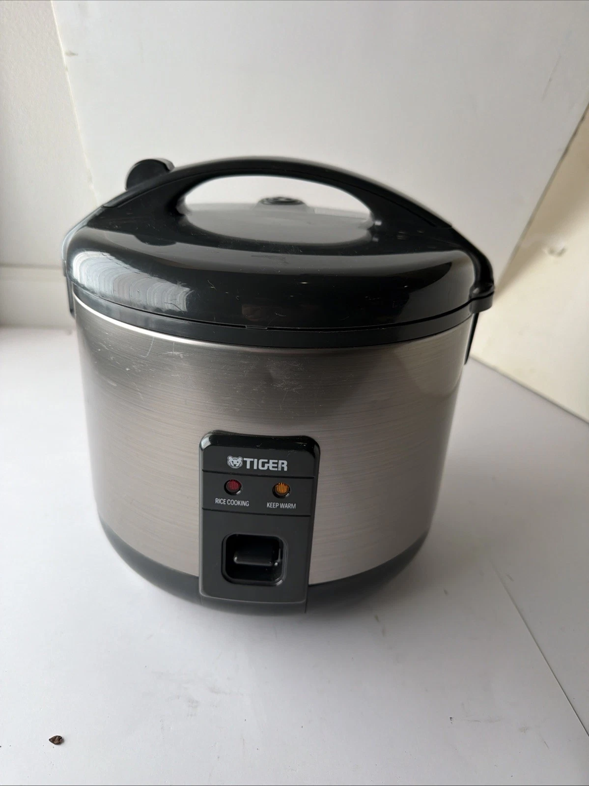 Tiger JNP-S10U-5-Cup Uncooked Rice Cooker and Warmer Made in Japan