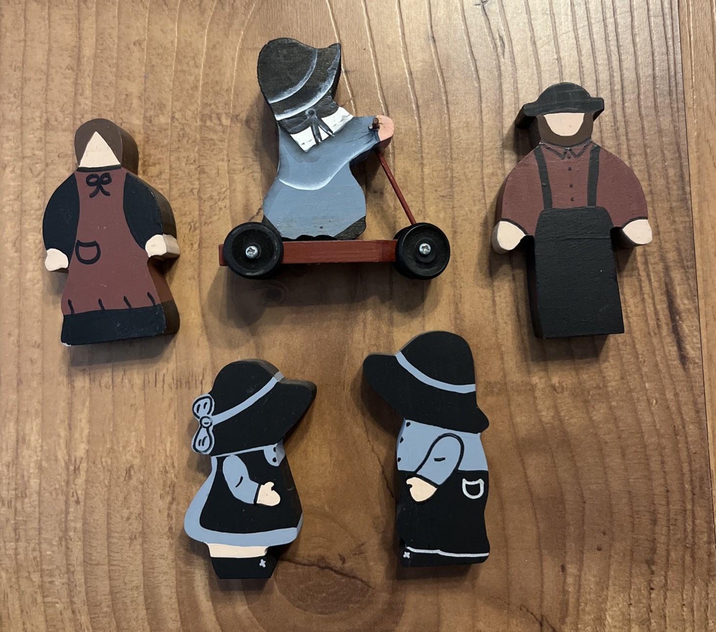 Amish Wooden Figures Primitive Folk Art Hand Painted Shelf Decor Vintage Nice!