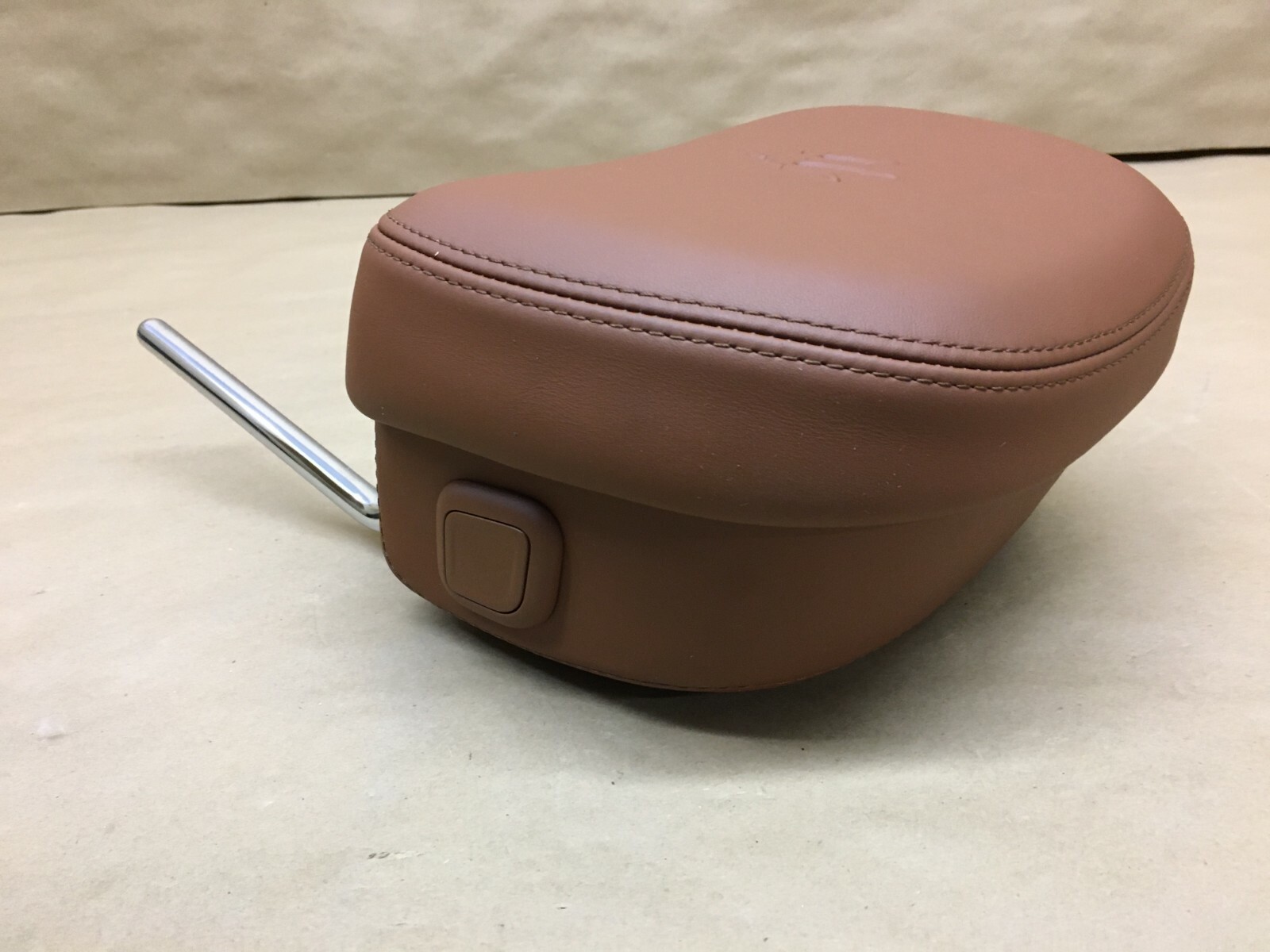 ✅ New 2013 2014 2015 2016 Maserati Quattroporte S Q4 Front Left Headrest OEM