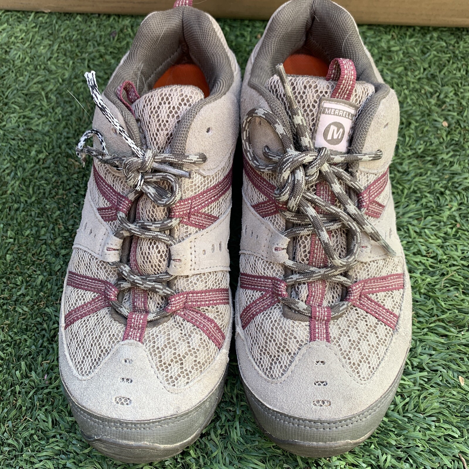 MERRELL MOAB Air Cushion Hiking Shoes for Women - Beige Size 7.5 Sticky Rubber Sole