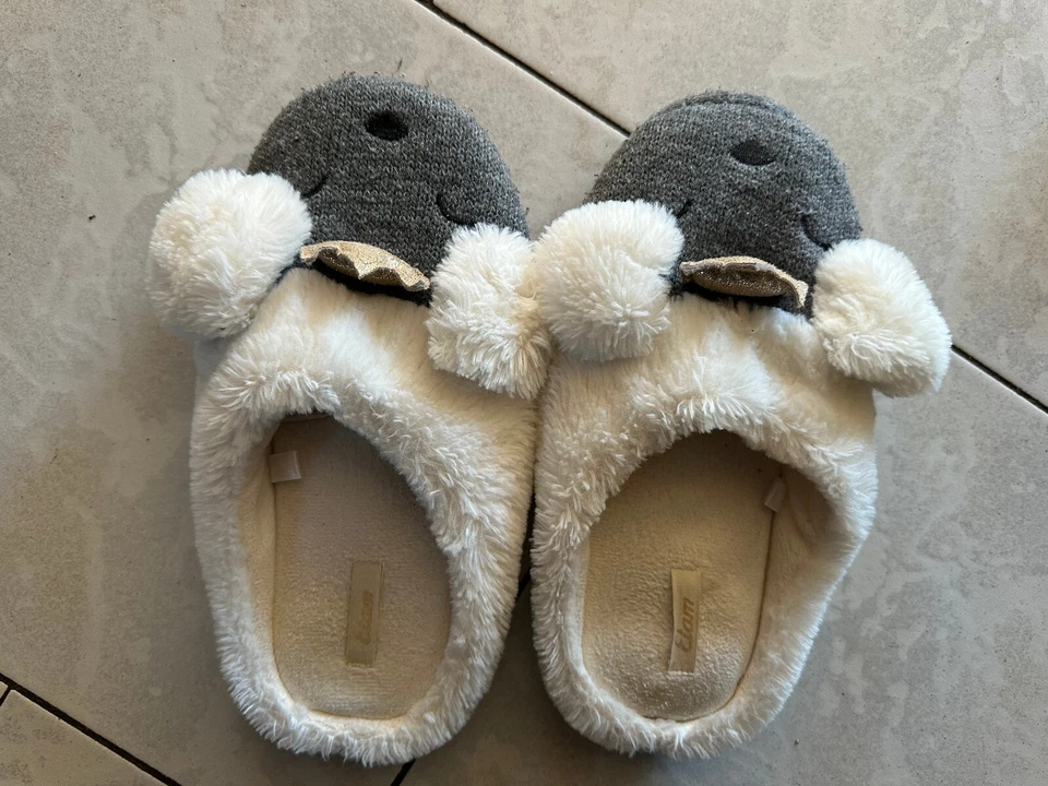CHAUSSON FEMME POINTURE 36 37 - ETAM - BLANC ET GRIS - LICORNE - TBE - Photo 1/2