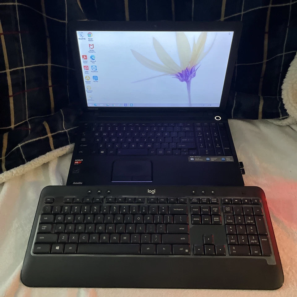 Toshiba Satellite C55D-A 4 GB AMD A6-5200 APU con gráficos Radeon(TM) 2,00 GHz Foto 2 de 4