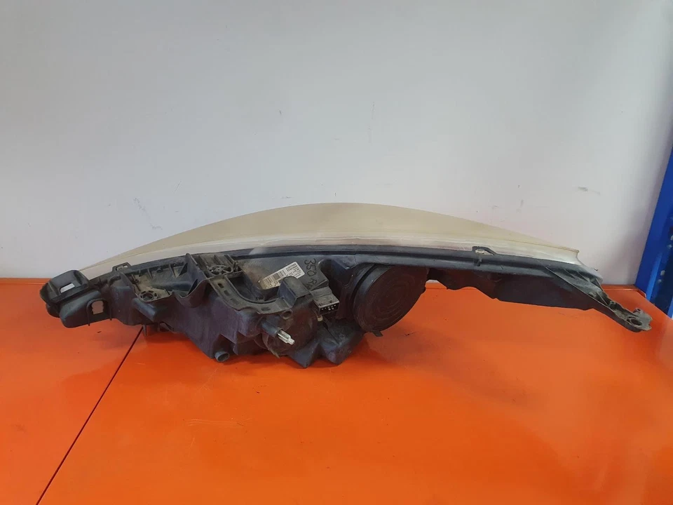 PEUGEOT 207 RIGHT HEADLAMP A7, CABRIO/HATCH/WAGON, NON DIRECTIONAL TYPE, 04/06- - image 2 of 4