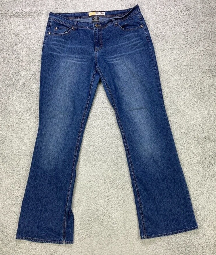 Mecca Femme Jeans Womens Sizse 15 16 Mid Rise Boot Cut Medium Wash Blue Denim