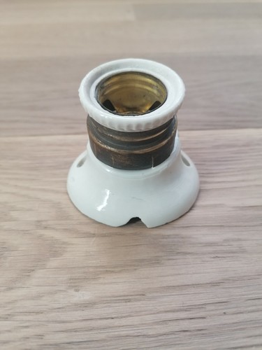 Antico Portalampada In Ceramica Con Ghiera Ottone Attacco E27 Revisionato #6 - Foto 2 di 2