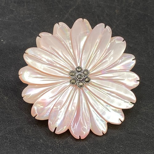 Brooch Carved Shell Pink Flower 40mm 925 Silver Back & Pin in Jewellers Pouch - Picture 2 of 12