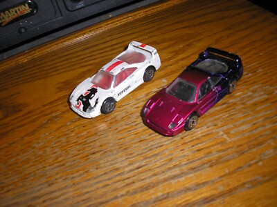 NICE Lot of 2 Different 1/59 Matchbox Ferrari F-40 Super Sports Cars Free SHIP