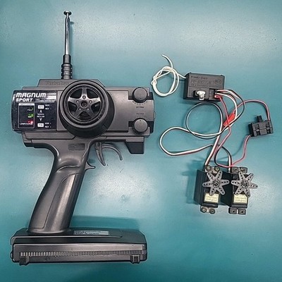 Vintage Futaba Magnum Sport RC System Transmitter/Receiver/2 Servos