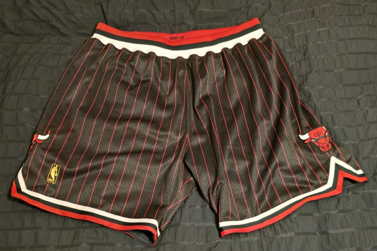 25+ Mitchell & Ness Chicago Bulls NBA Shorts for sale | Updated